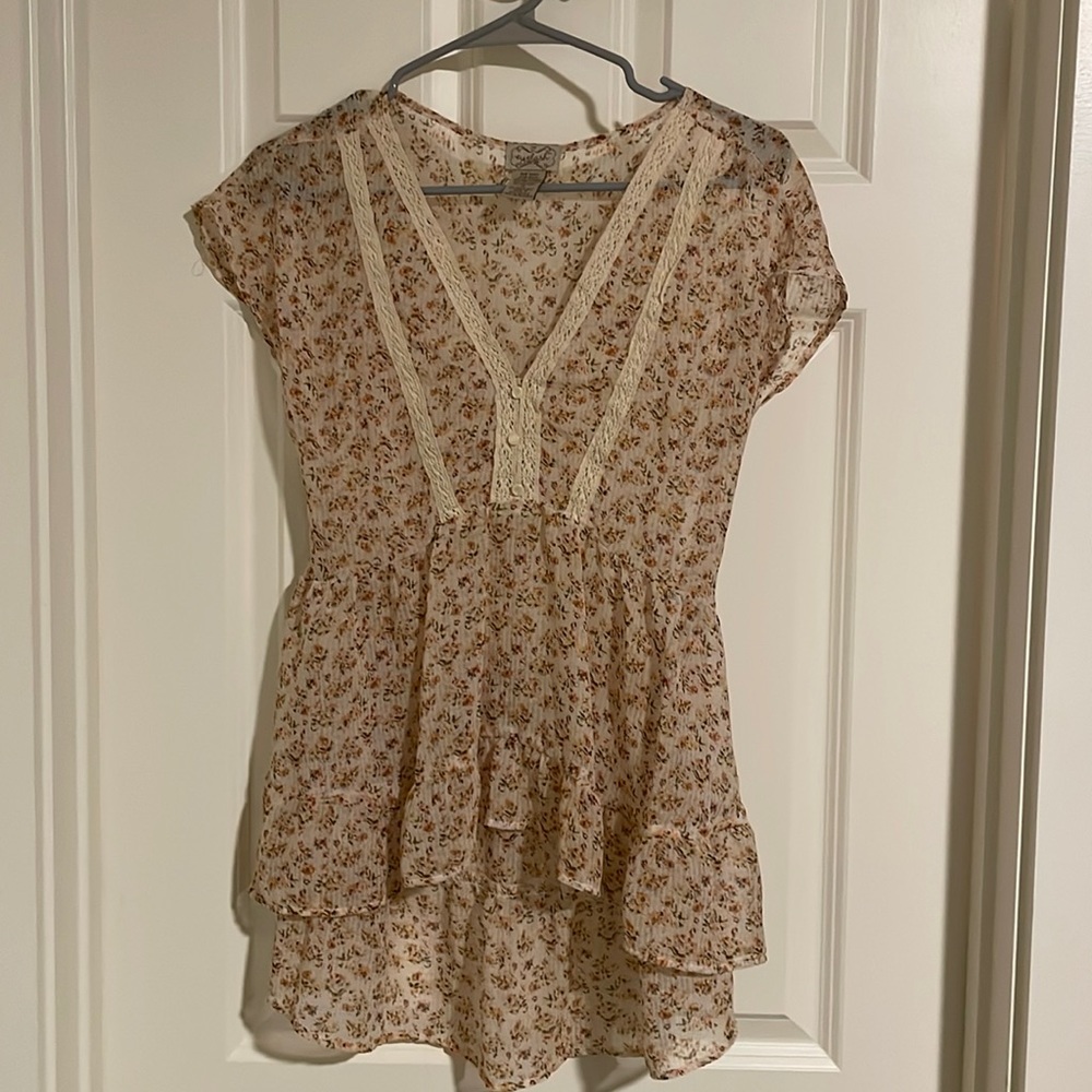 Sheer floral blouse sz medium